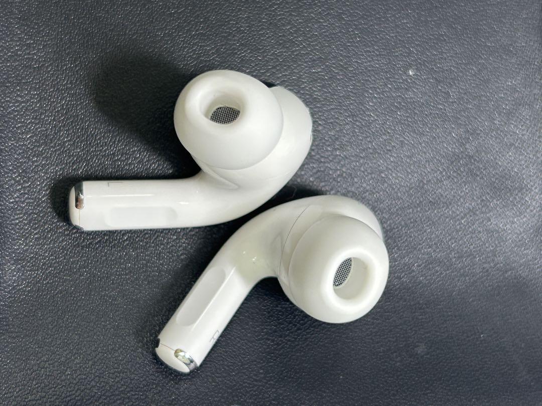 中古美品　AirPods Pro 第二世代　A2968 A3048-3047