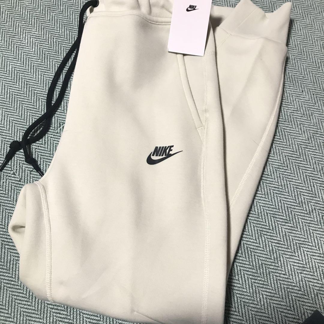 新品未使用　NIKE テックフリース　ロングパンツ　Sサイズ