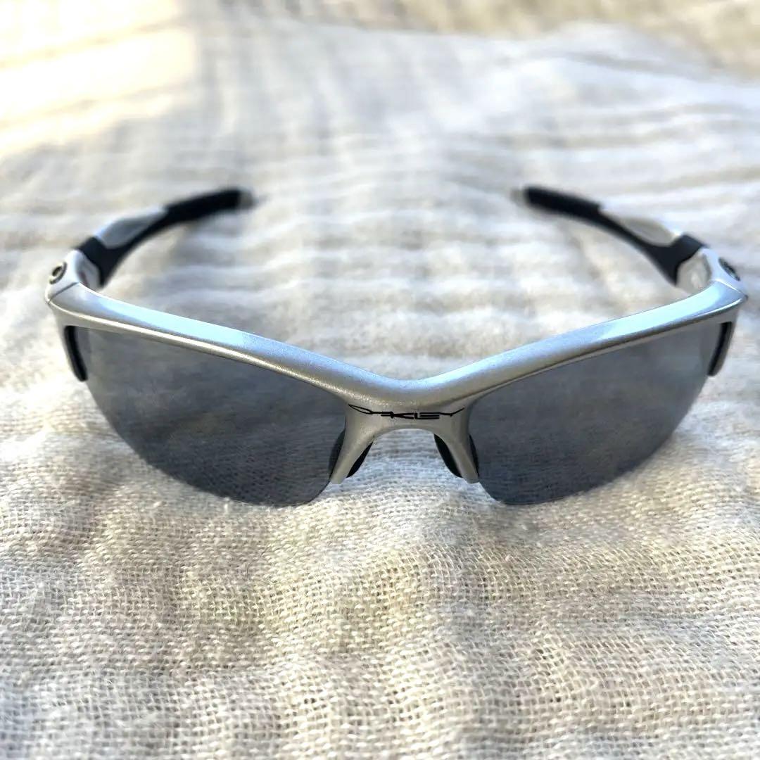 美品　Oakley ハーフジャケット2.0 シルバー