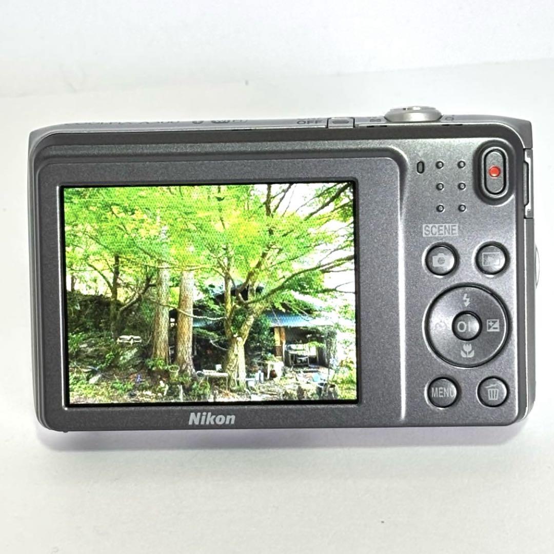 【美品】Nikon coolpix A300 ニコン　デジカメ　SDカード付