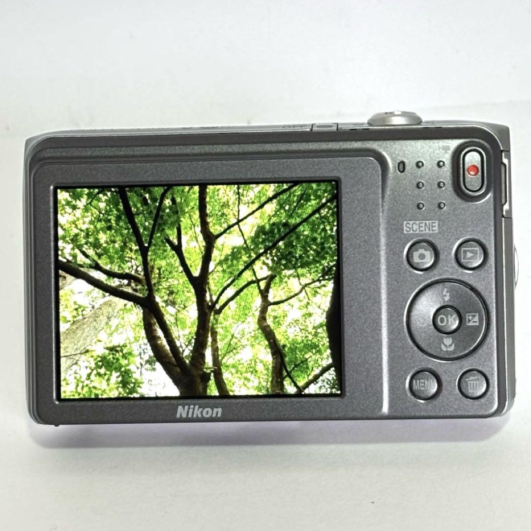 【美品】Nikon coolpix A300 ニコン　デジカメ　SDカード付
