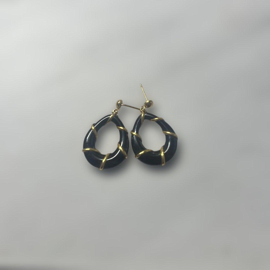 オニキスK18イエローゴールドピアス