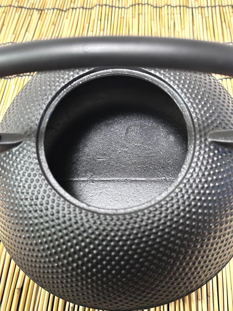 新品　南部盛榮堂(OIGEN)１５型アラレ　南部鉄瓶　南部鉄器　調理器具　鉄瓶