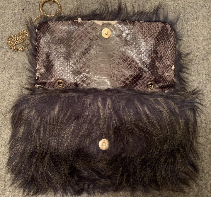 人気SALESALE Vivienne Westwood ファー バッグ Rs038-m37523091389 新作100%新品
