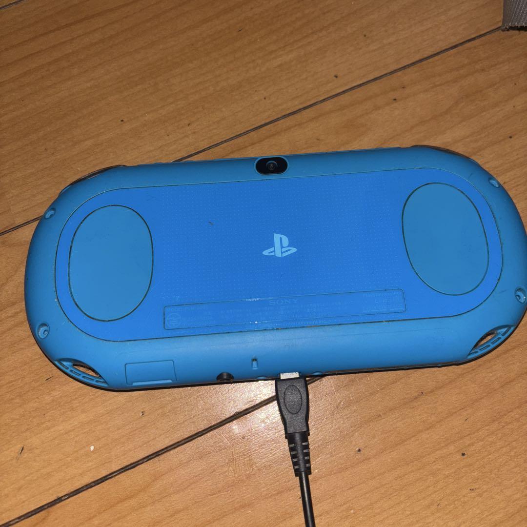 Vita PCH-2000