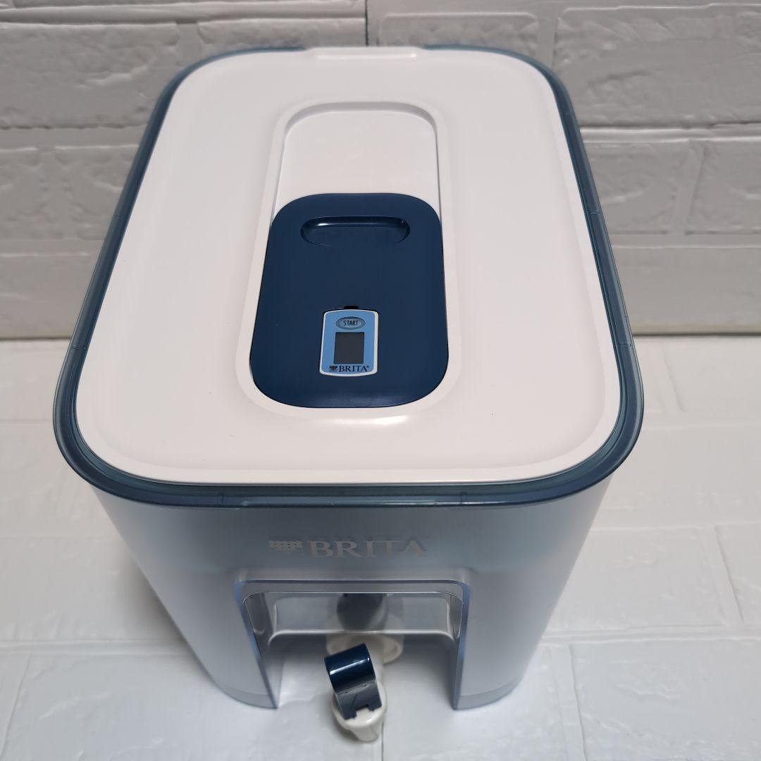BRITA タンク型浄水器　ボトル型浄水器　浄水フィルター４個　６点セット