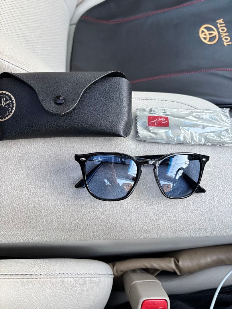 Ray-Ban ブラック サングラス 未使用