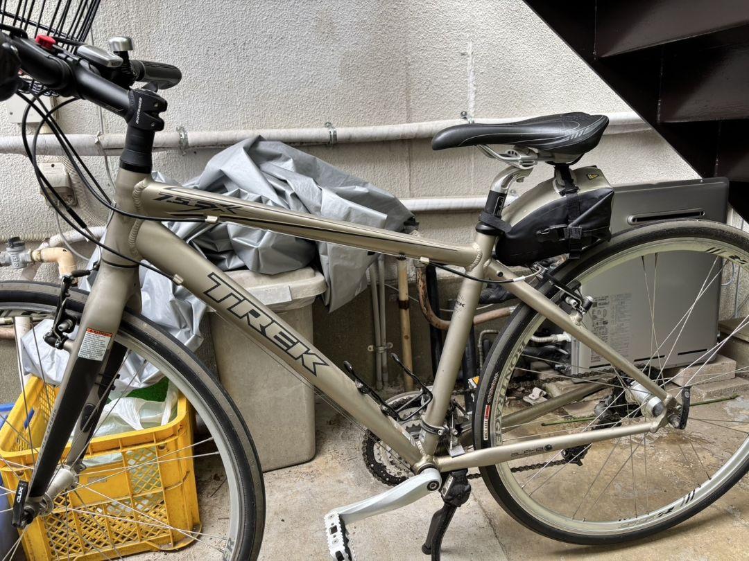 【たなかさま専用】Trek 7.5FXクロスバイク 前面バスケット付