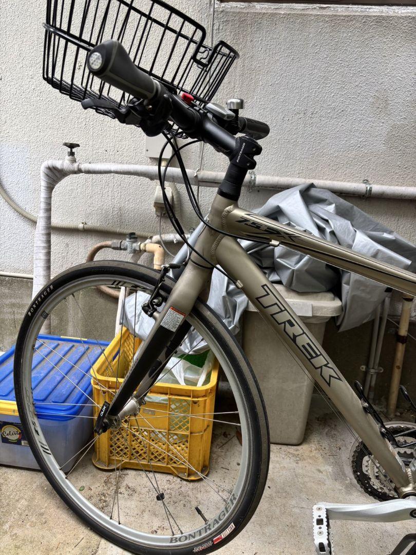 【たなかさま専用】Trek 7.5FXクロスバイク 前面バスケット付