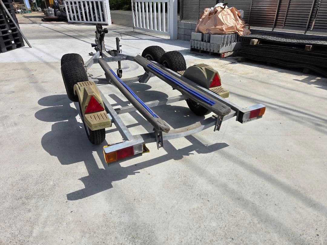 ボートトレーラー