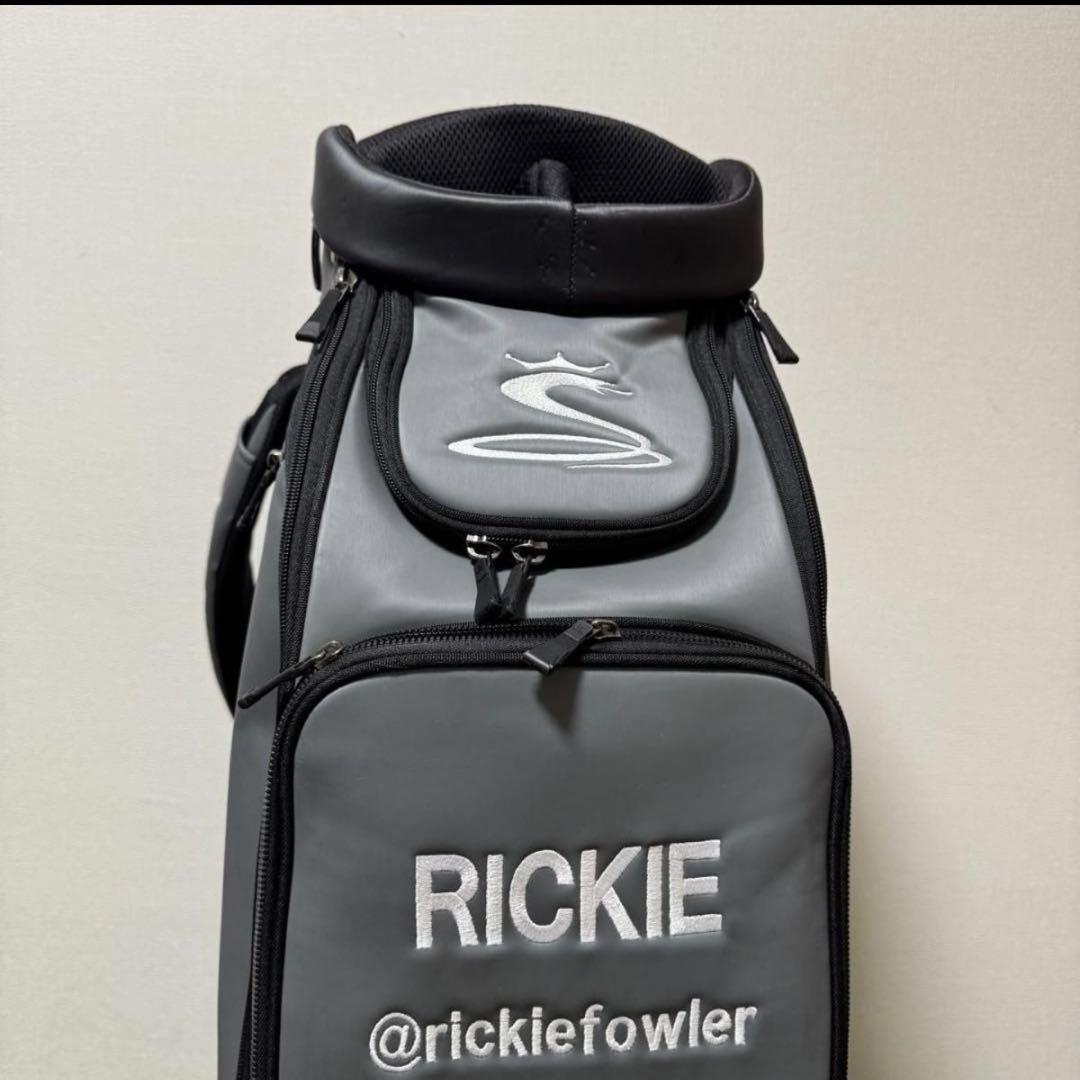 ★お求めやすく価格改定★ 希少】Cobra Rickie Fowler ゴルフバッグ - メルカリ ゴルフバッグ・キャディバッグ