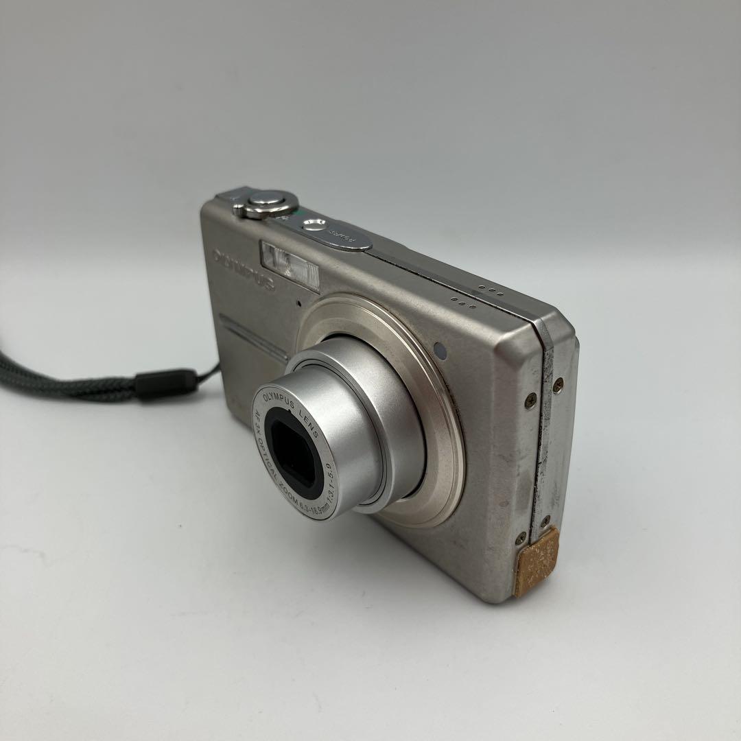 オリンパスデジタルカメラ　FE-220D 稼働品