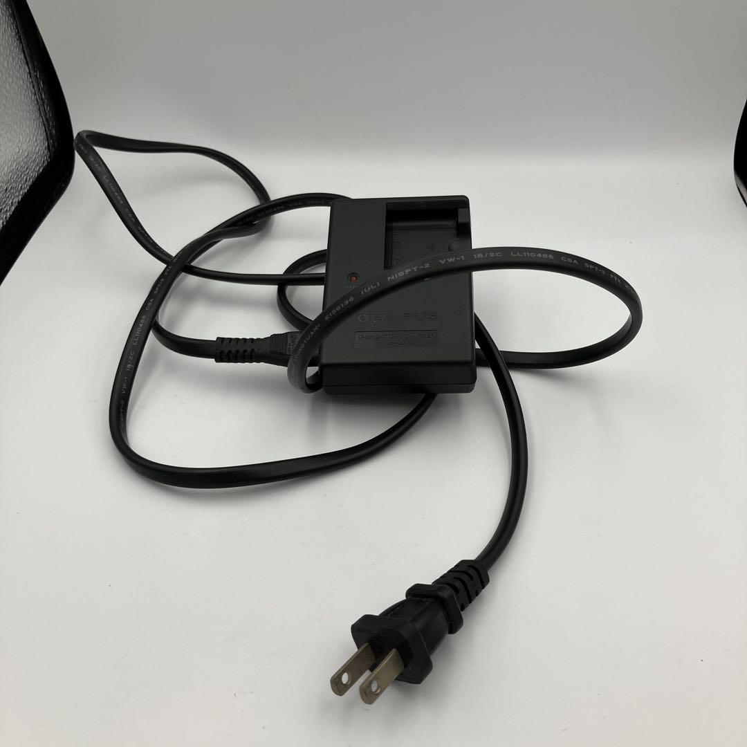 オリンパスデジタルカメラ　FE-220D 稼働品