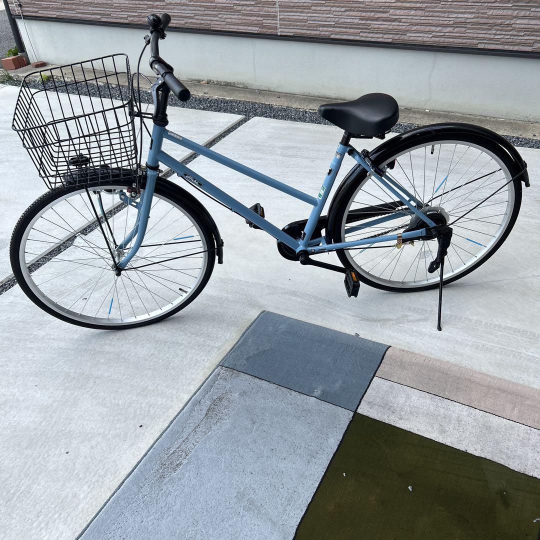 水色の26インチ自転車 前面バスケット付き