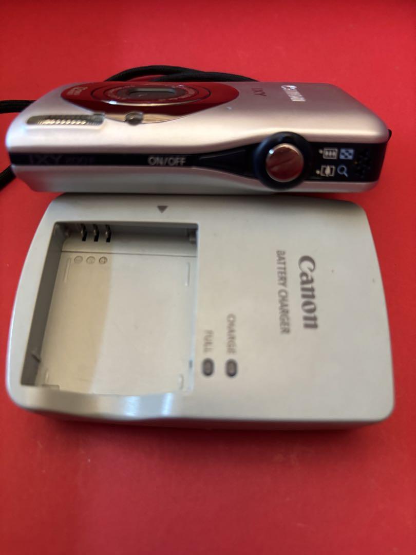 稼動品♪IXY F200充電器 型番 :IXY 200F　 カラー：シルバー
