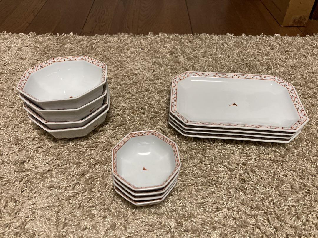 八角形の陶器食器セット