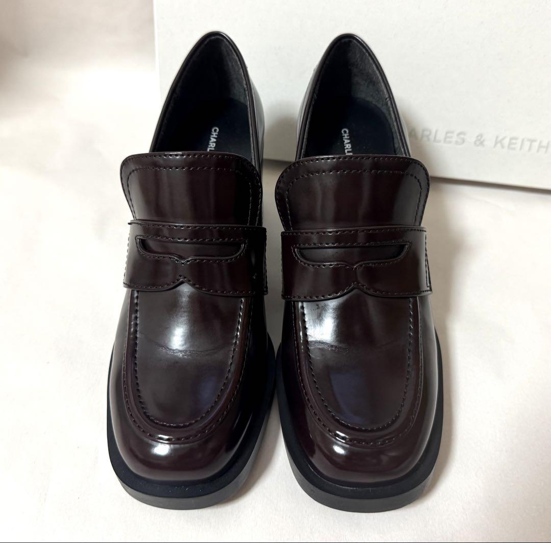 CHARLES&KEITH ペニーローファー パンプス バーガンディ 23.5
