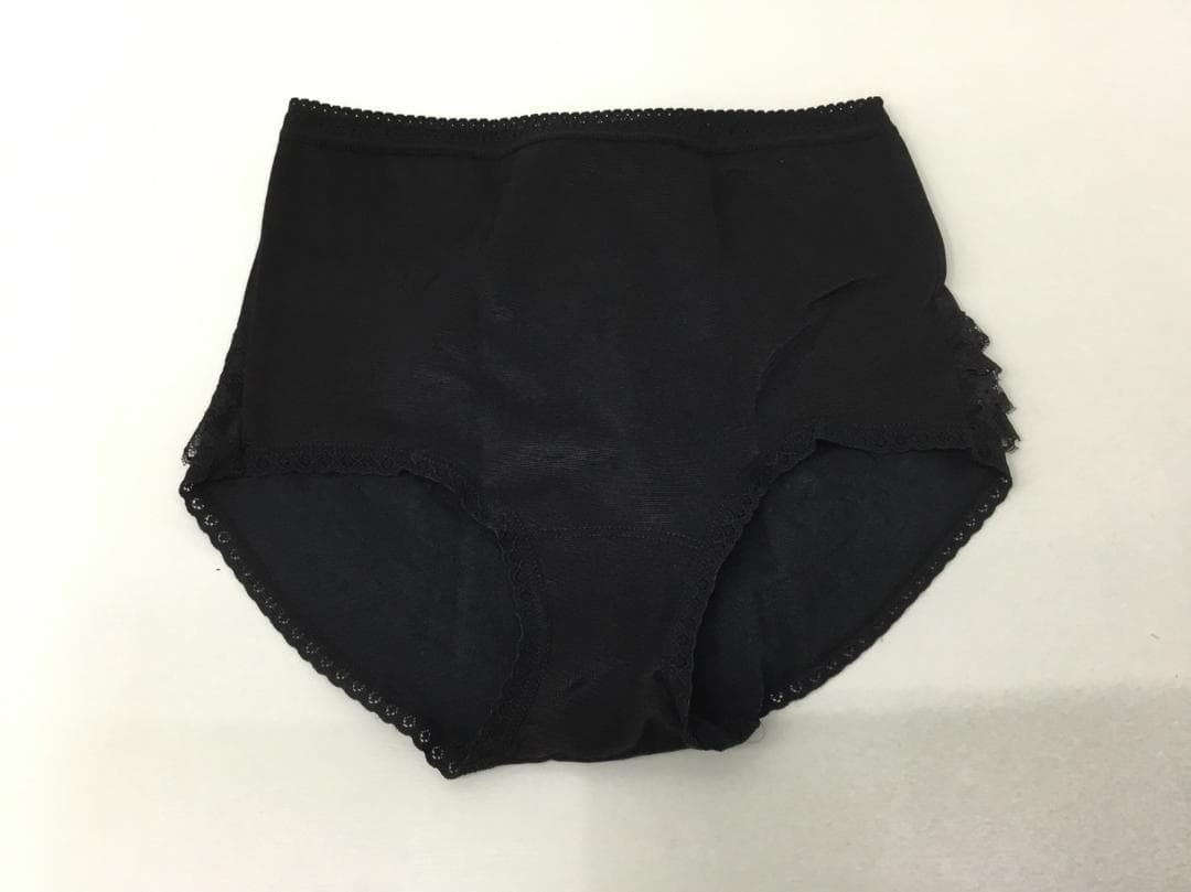 長期保管品 新品・未使用 アンダースコート ヨネックス フリル付 Lサイズ 黒色