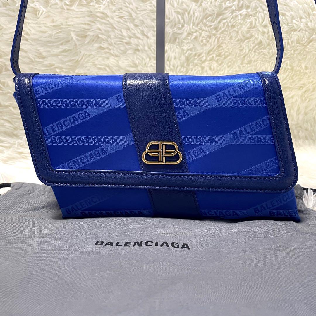 BALENCIAGA クラッシュロゴディテールショルダーバッグ 国内発】BALENCIAGA CRUSH スモール スリングショルダーバッグ