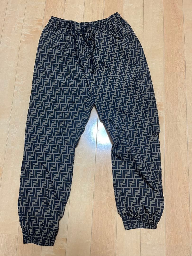 フェンディ fendi ズボン パンツ シャカシャカ系M Fendi