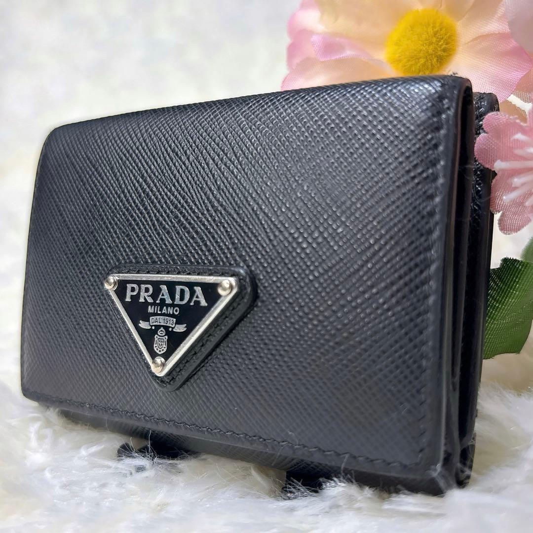プラダ サフィアーノレザー 三つ折り財布 三角ロゴ 2MH042 ブラックPRADA