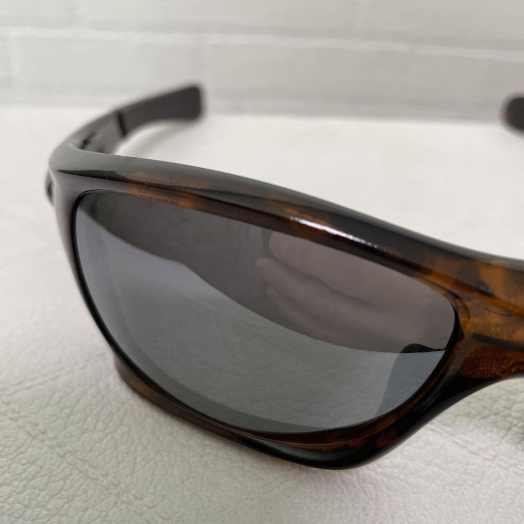 OAKLEY
