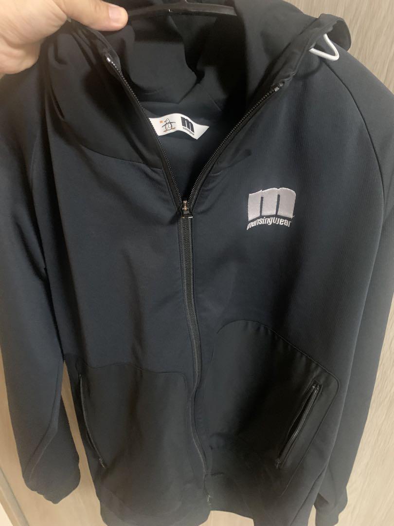 munsingwear フルジップフード付き　薄手パーカー 黒