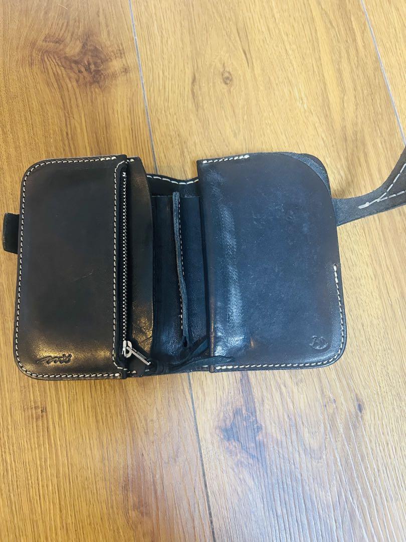 レッドムーン　二つ折り財布 ブラック