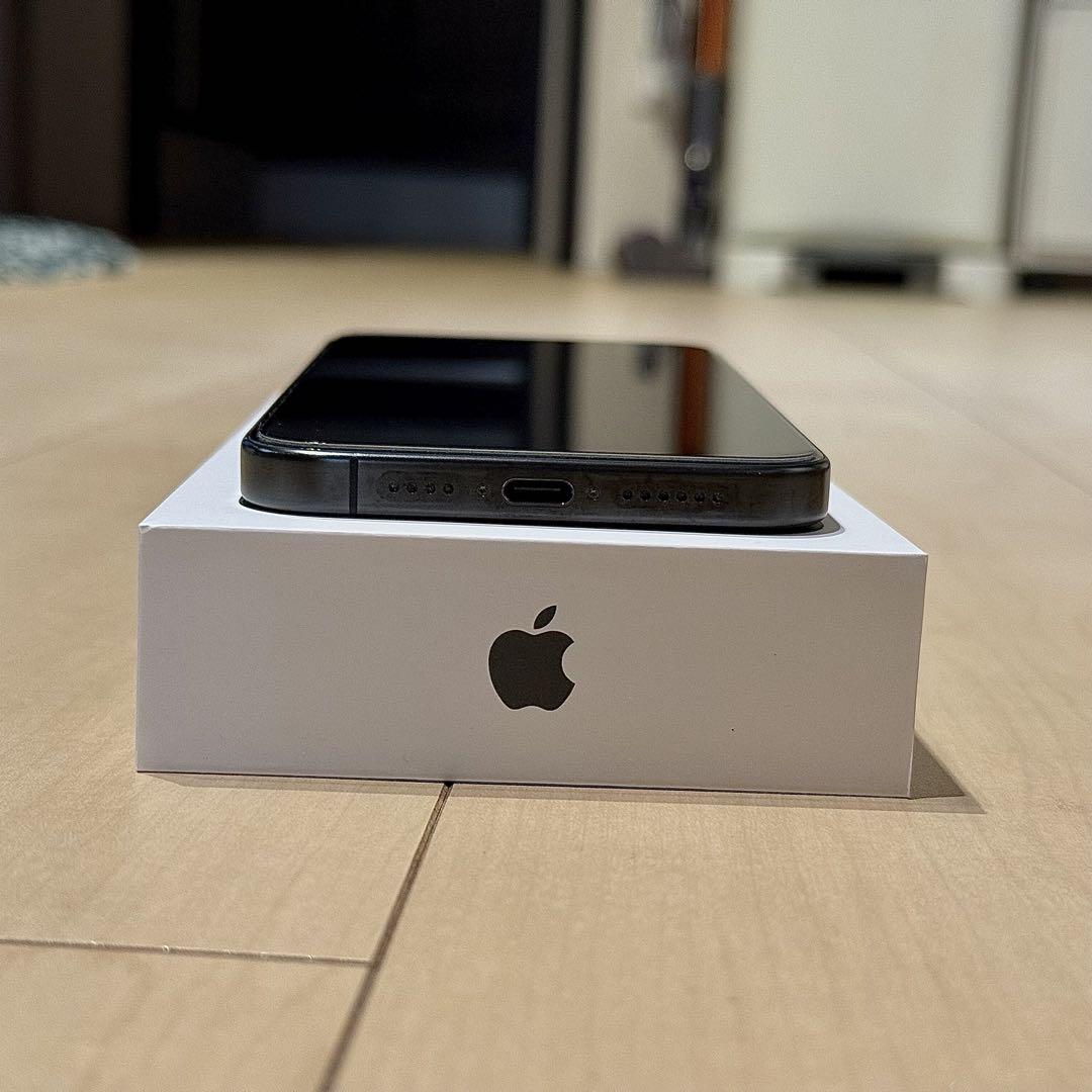 [ランク:A]Apple iPhone 15 Pro Max ブラックチタニウム
