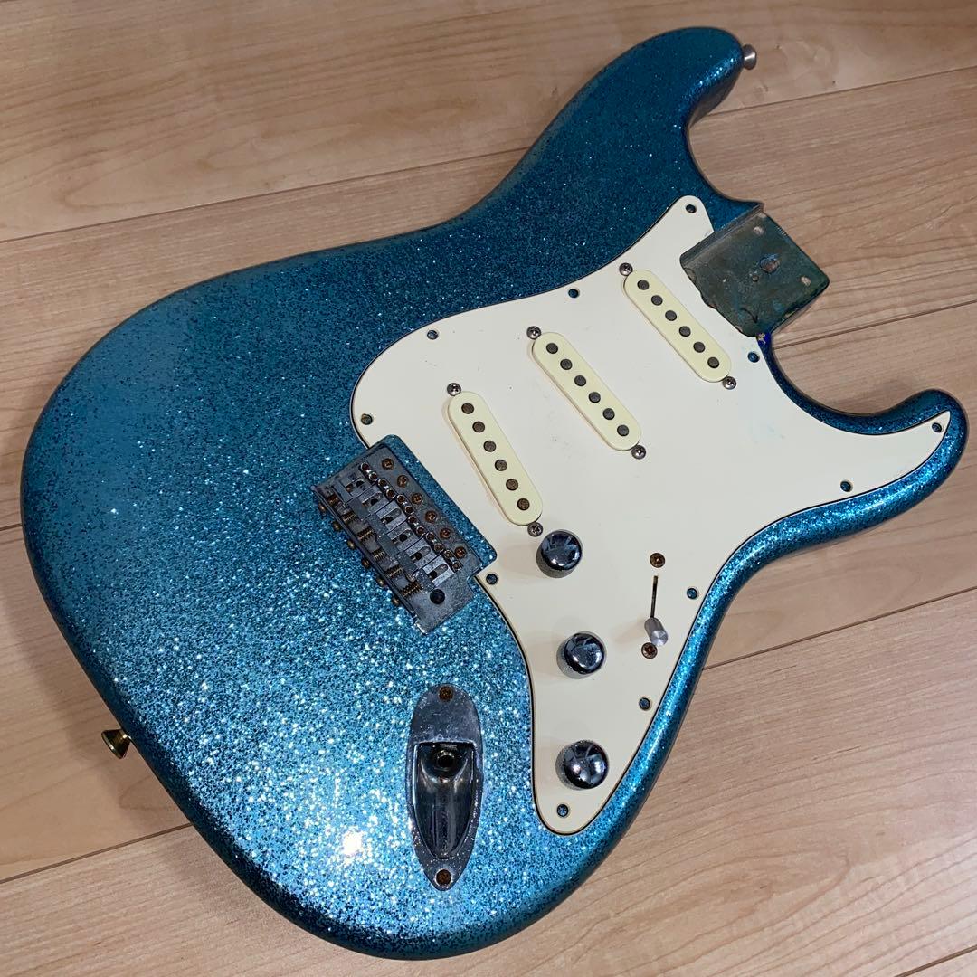 希少 メーカー不明 ブルースパークル ストラトボディ ラメ