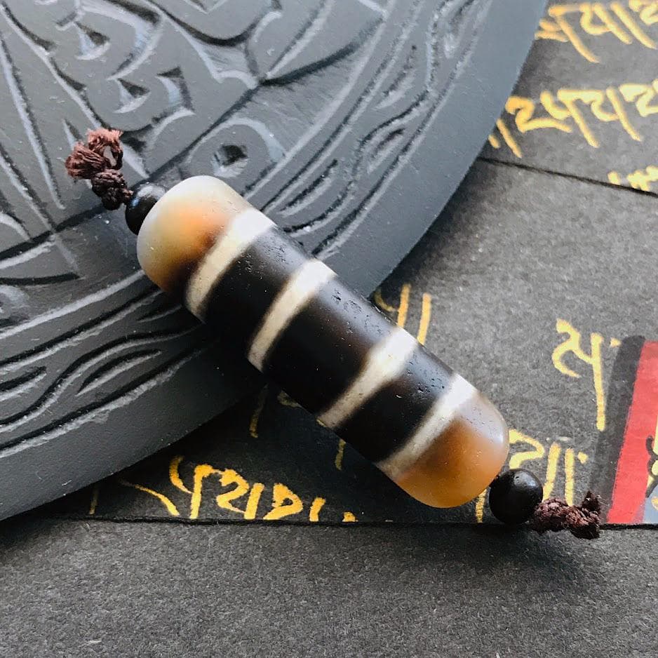 四線 チベットDzi Bead 天珠ワールドNo.b1 四線 チベットDzi Bead 天珠ワールドNo.b1