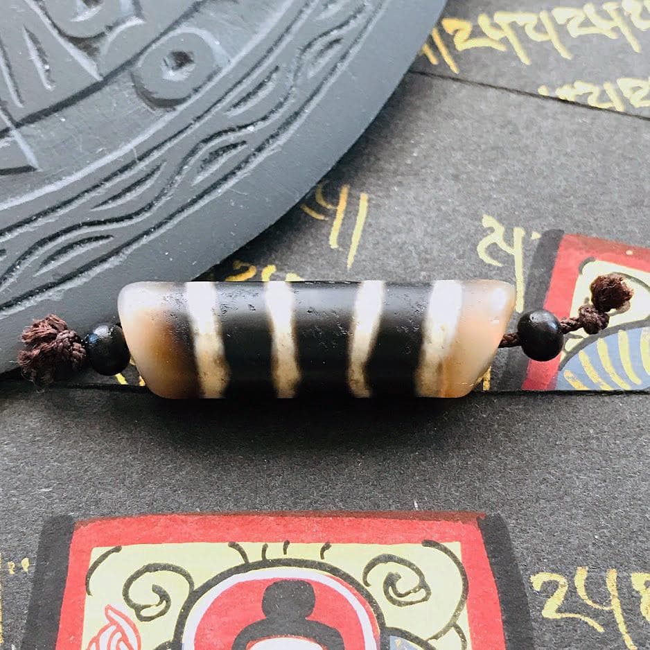 四線 チベットDzi Bead 天珠ワールドNo.b1 四線 チベットDzi Bead 天珠ワールドNo.b1