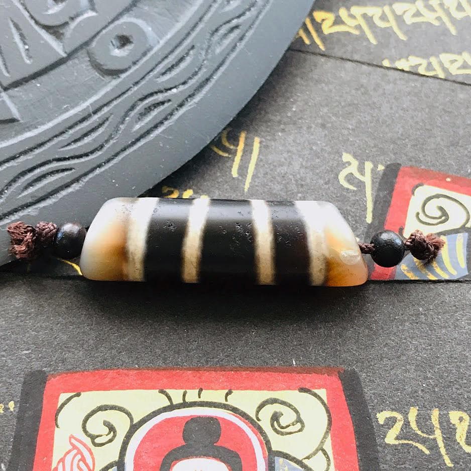 四線 チベットDzi Bead 天珠ワールドNo.b1 四線 チベットDzi Bead 天珠ワールドNo.b1