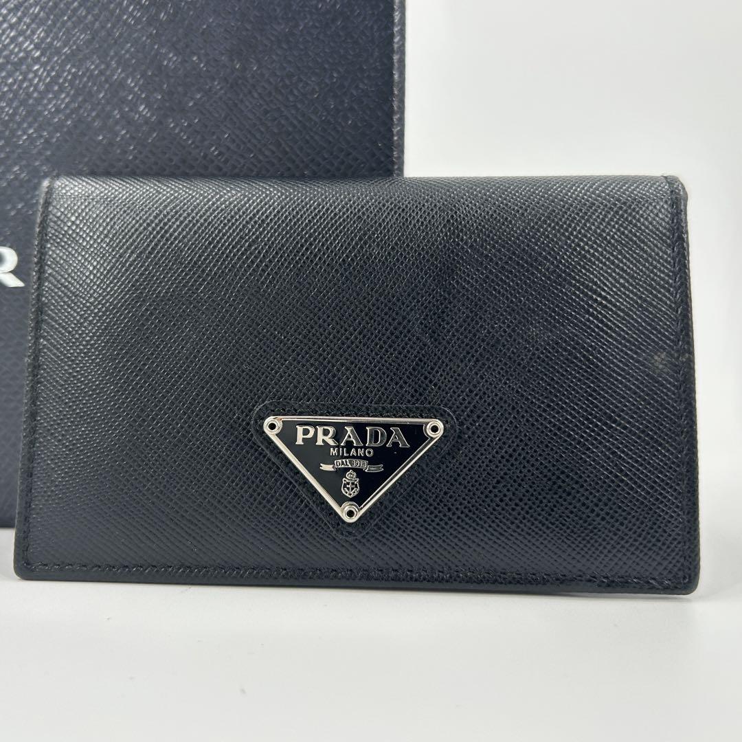 ほぼ未使用　PRADA　プラダ　二つ折り財布　三角ロゴ　サフィアーノ　黒　メンズ