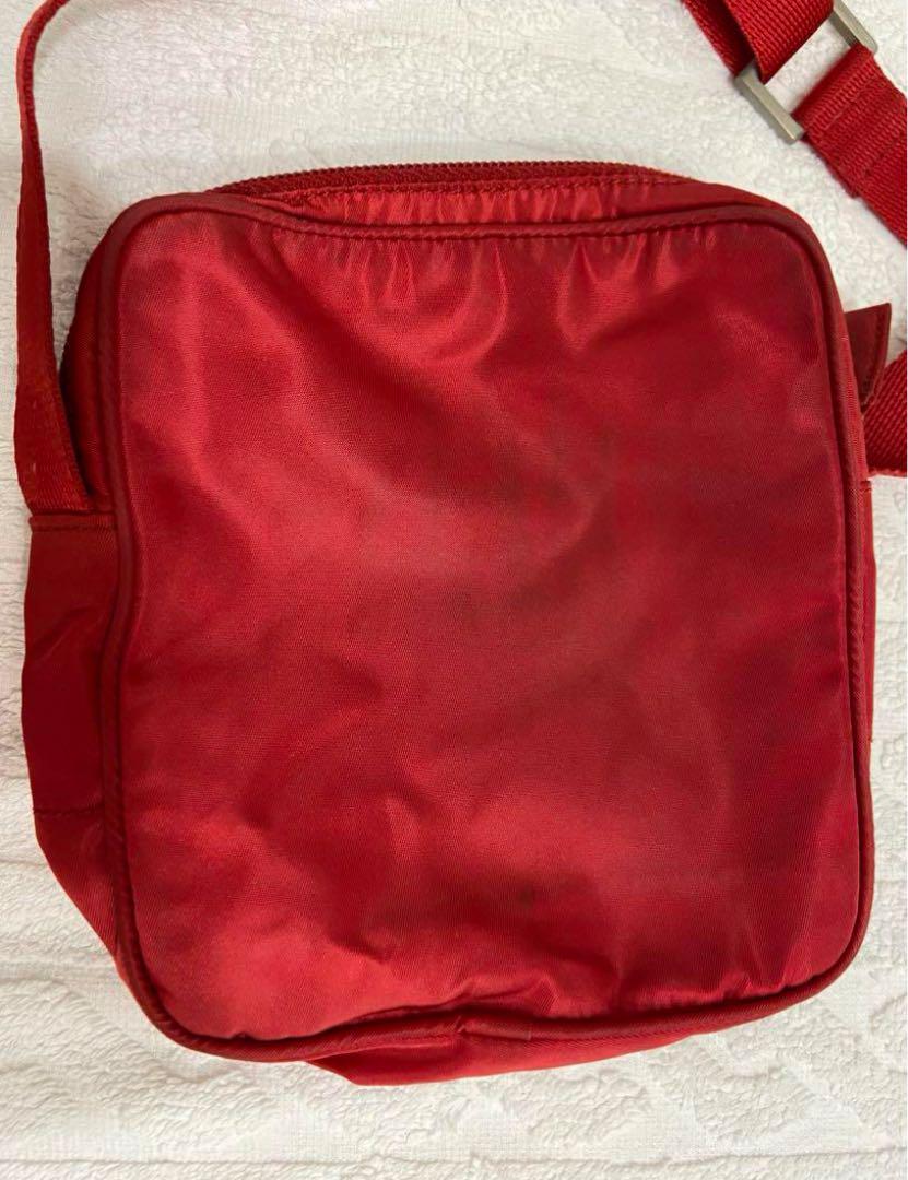 lilliさん専用　プラダ　PRADA ショルダーバッグ　レッド　赤　斜め掛け
