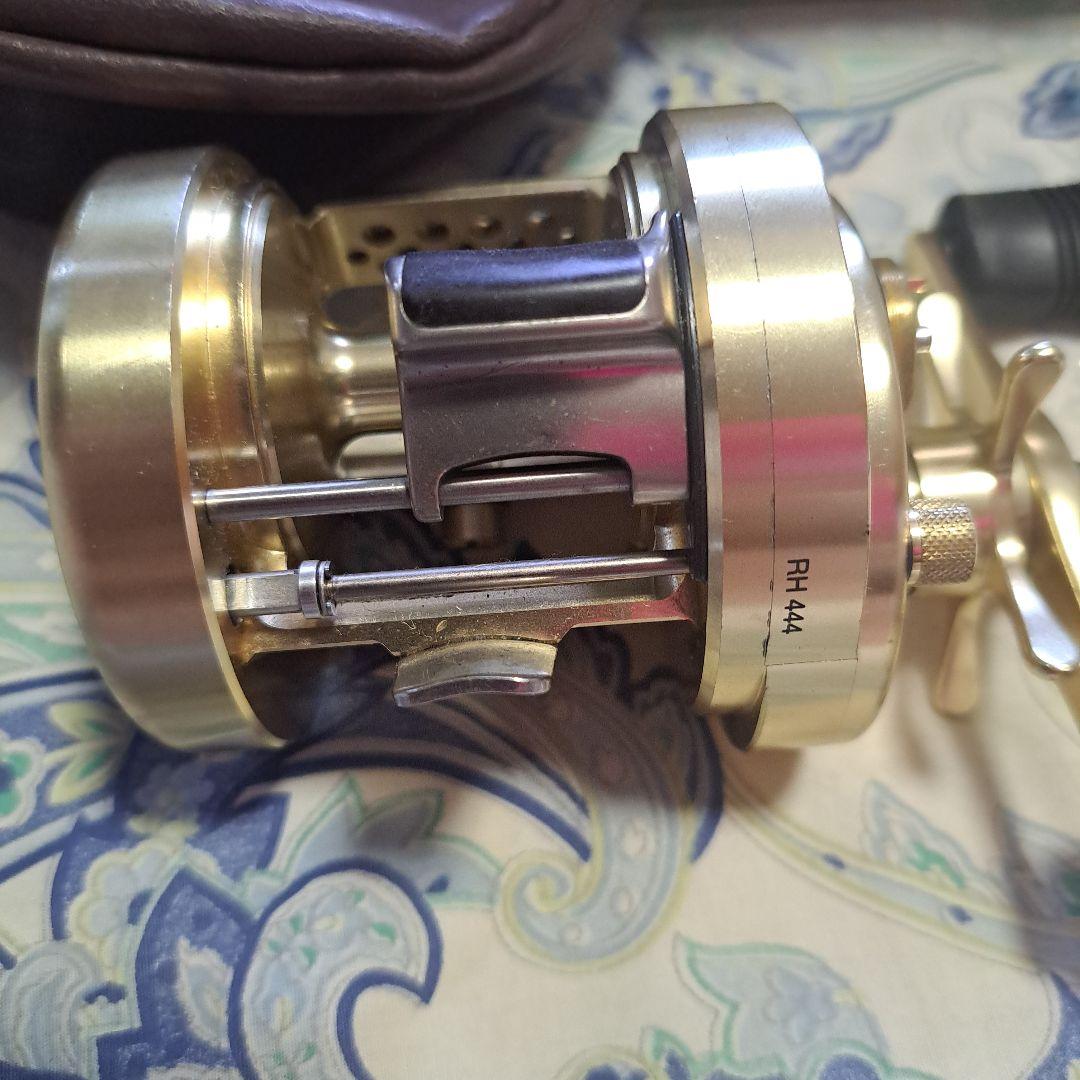 SHIMANO CALCUTTA CONQUEST 400 本体