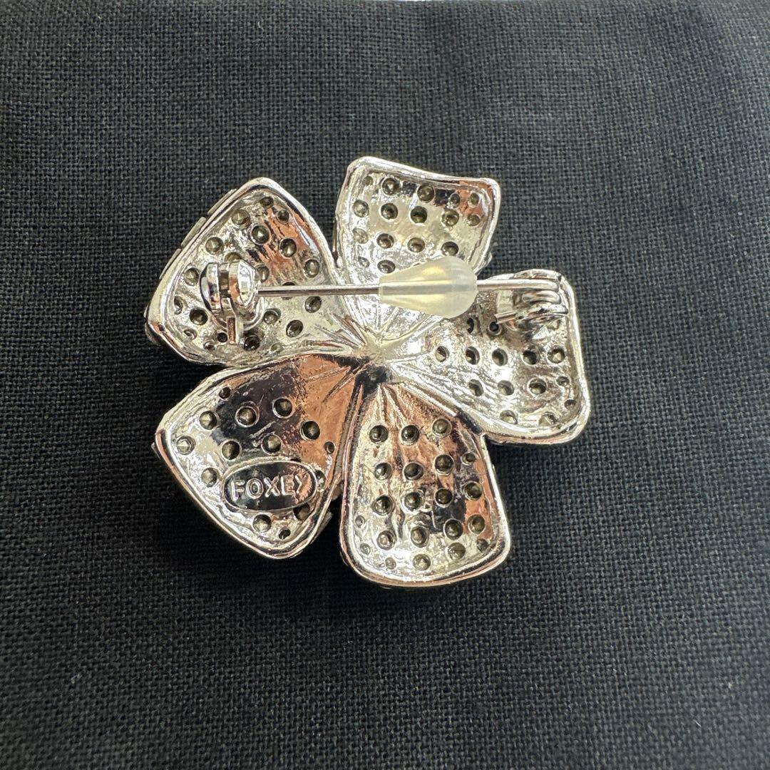FOXEY BOUTIQUE BROOCH 