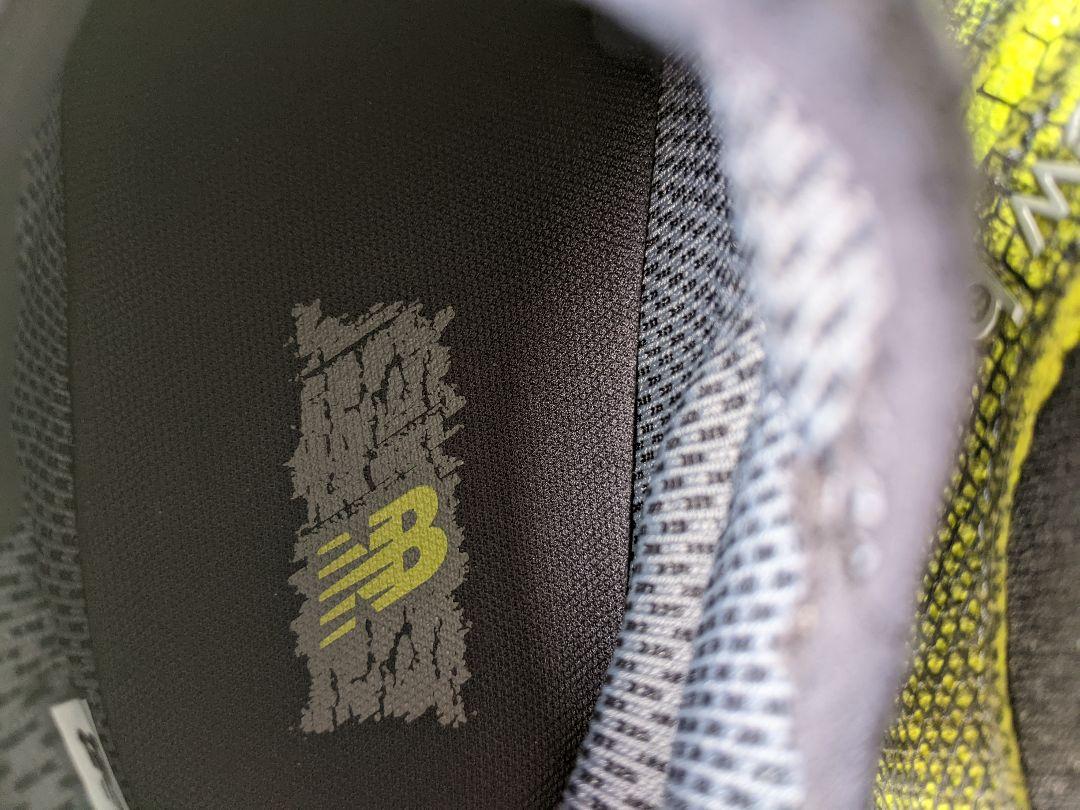極美品✨ ニューバランス ツインダイヤル FRESH FOAM HIERRO