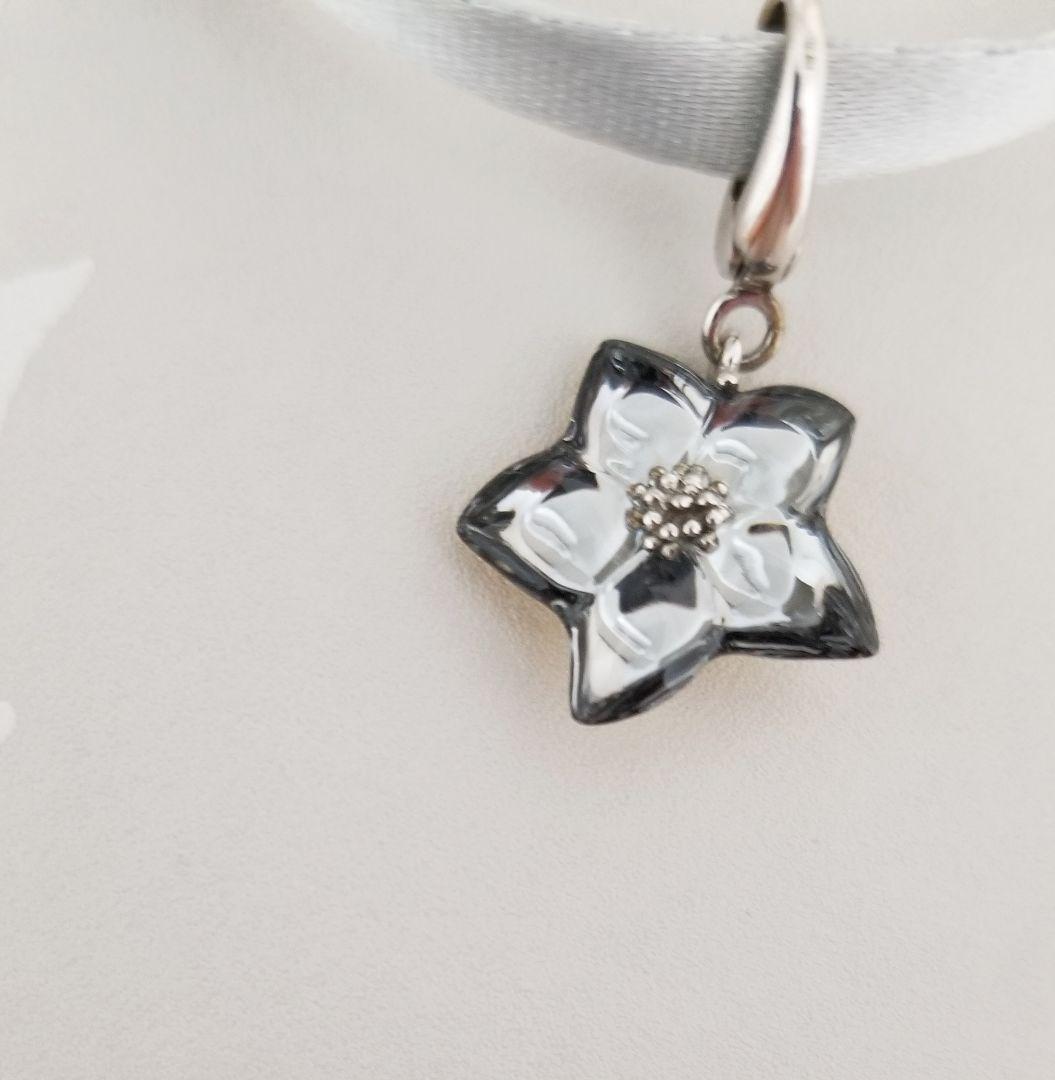 バカラ　フラワー　チョーカー