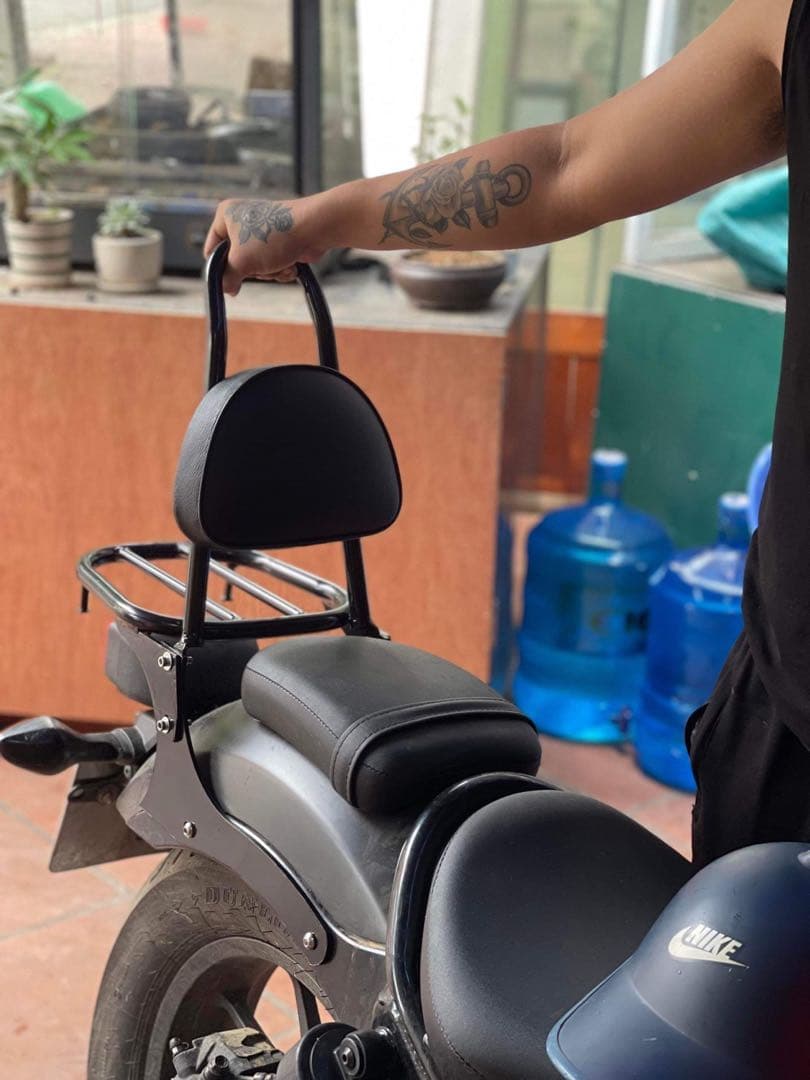 バックレスト付き