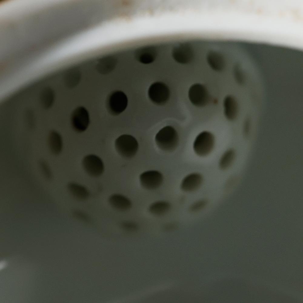T　九谷焼　銘喜昭　急須　煎茶道具　陶器　花模様　光沢　高さ約6.5㎝　口径約６