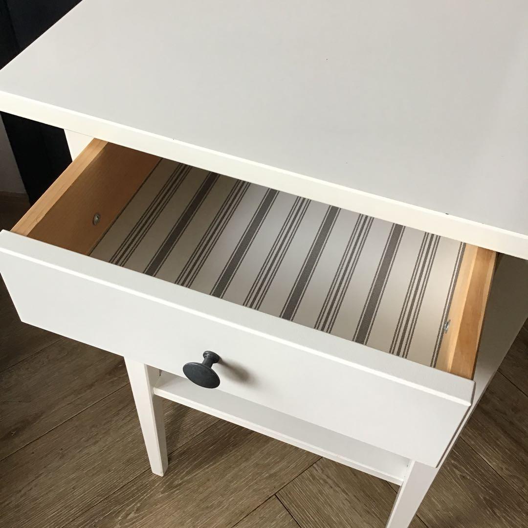 IKEA ベッドサイドテーブル　HEMNES ホワイトステイン46x35cm