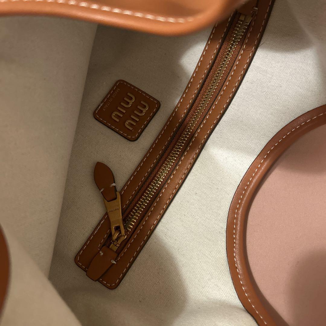 miumiu アイビーレザーバッグ