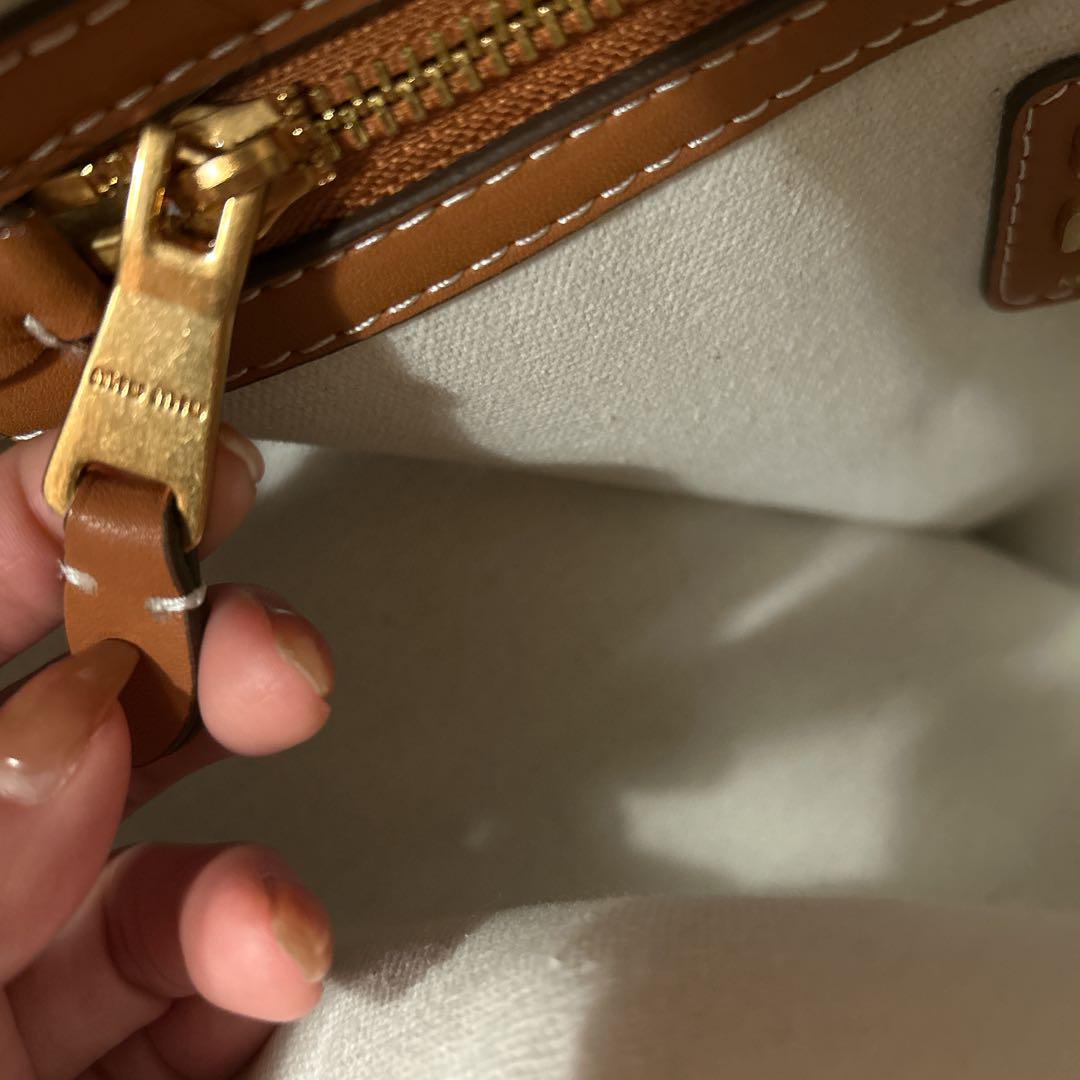 miumiu アイビーレザーバッグ