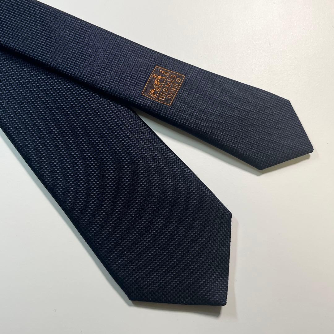 究極美品　エルメス　ネクタイ　4way リバーシブル　キャトルタン　箱付　袋付 エルメスHERMESリバーシブルシルクニットネクタイ4色H柄キャトルタン