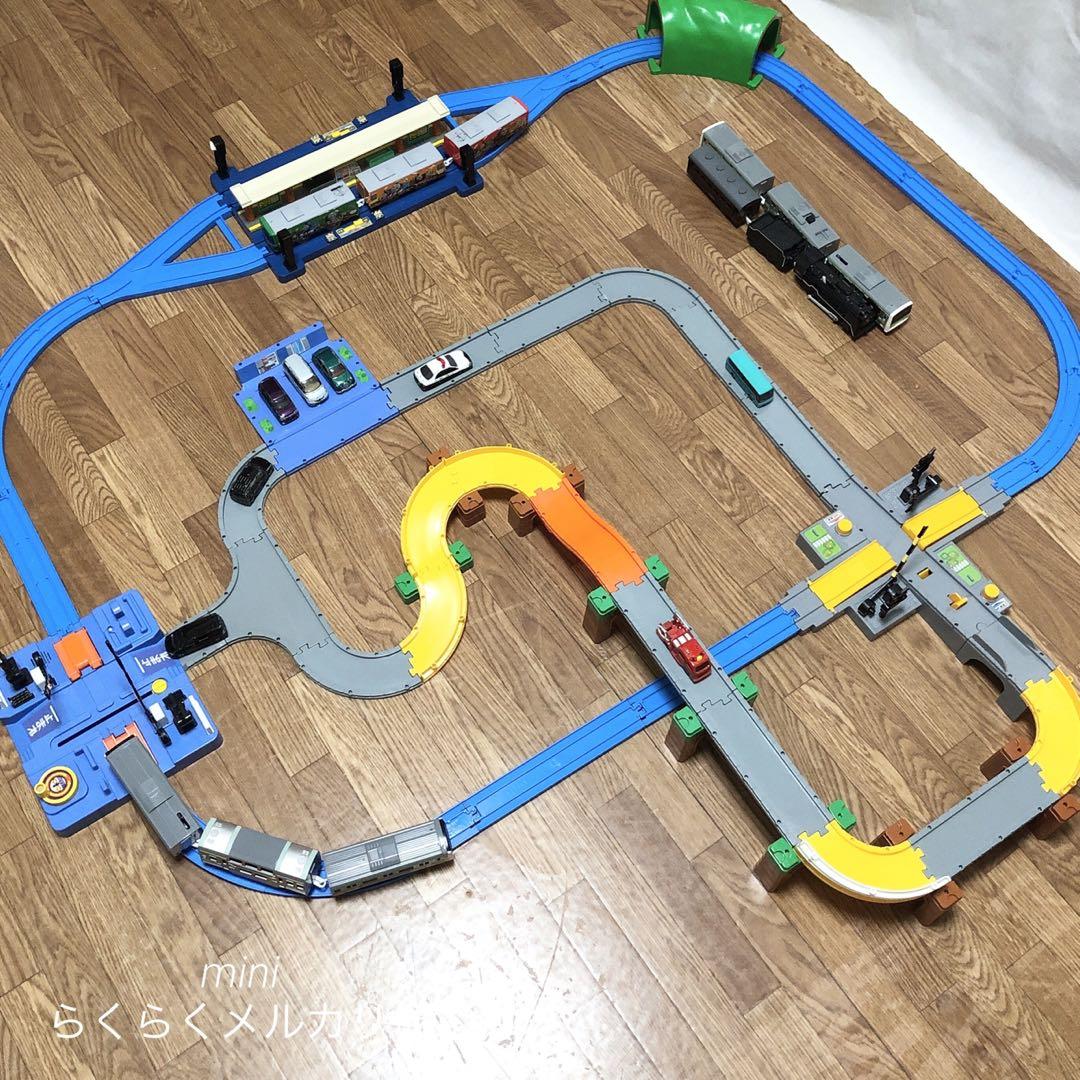 自動のりかえ駅・オート踏切・トミカシステム★プラレール　レイアウト　大量セット