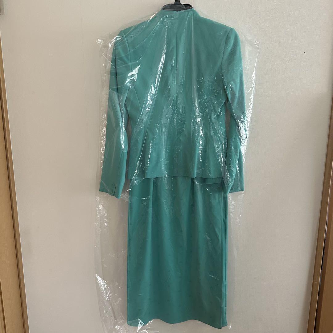 新品ベトナム航空制服　4点セット　ジャケット、アオザイ、パンツ、エプロン S