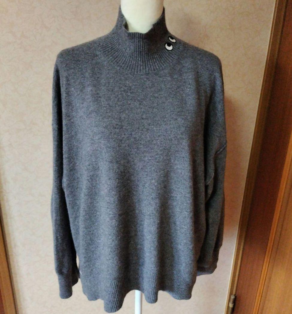 未使用☆ANYA HINDMARCH×UNIQLO♡カシミヤ100%ハイネック