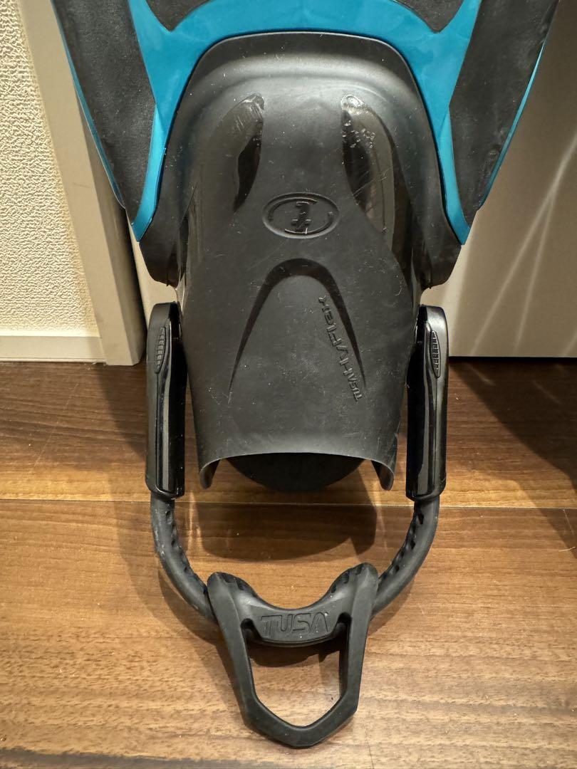 色