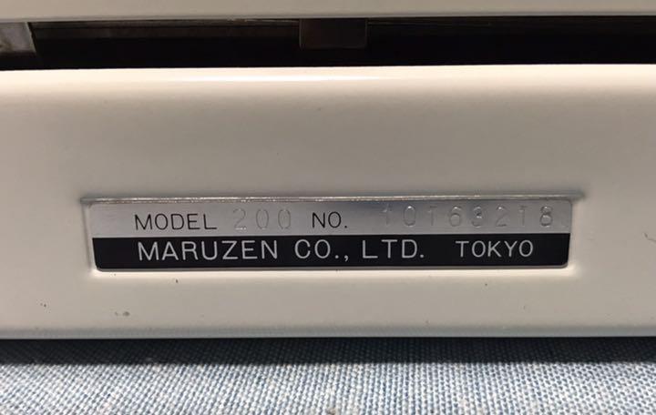 タイプライター　MARUZEN 200 英文